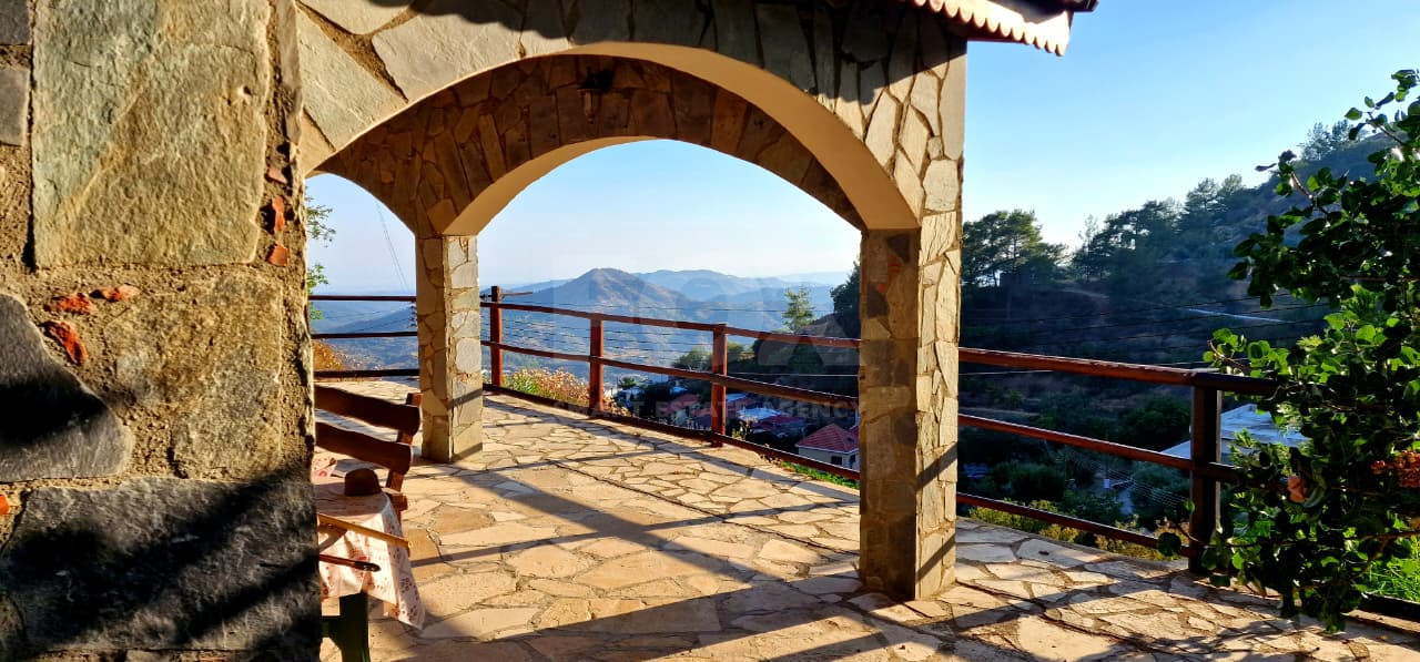 Charming Bungalow in Zoopigi, Limassol District – Mountain & Vineyard Views