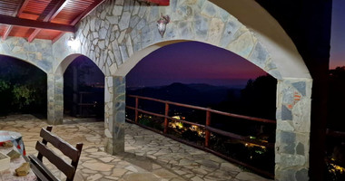 Charming Bungalow in Zoopigi, Limassol District – Mountain & Vineyard Views
