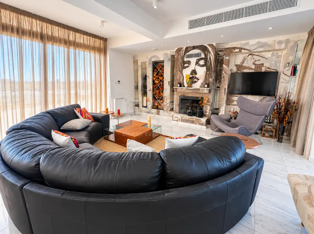 Luxury 6+ Bedroom Penthouse for Sale in Agia Zoni, Limassol – €1,190,000