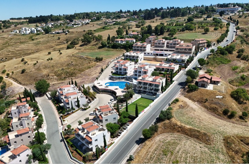 Modern Three-Bed Drousia Maisonette with Sea Views & Pool