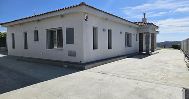 Spacious, optional furnished four bedroom detached bungalow