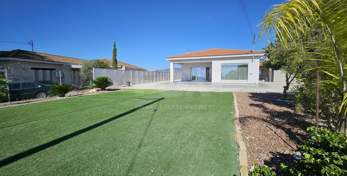 Spacious, optional furnished four bedroom detached bungalow