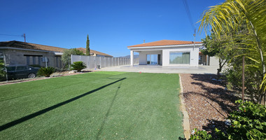 Spacious, optional furnished four bedroom detached bungalow