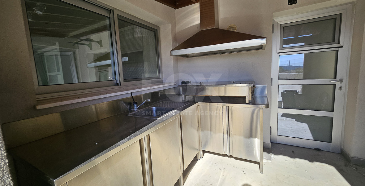 Spacious, optional furnished four bedroom detached bungalow