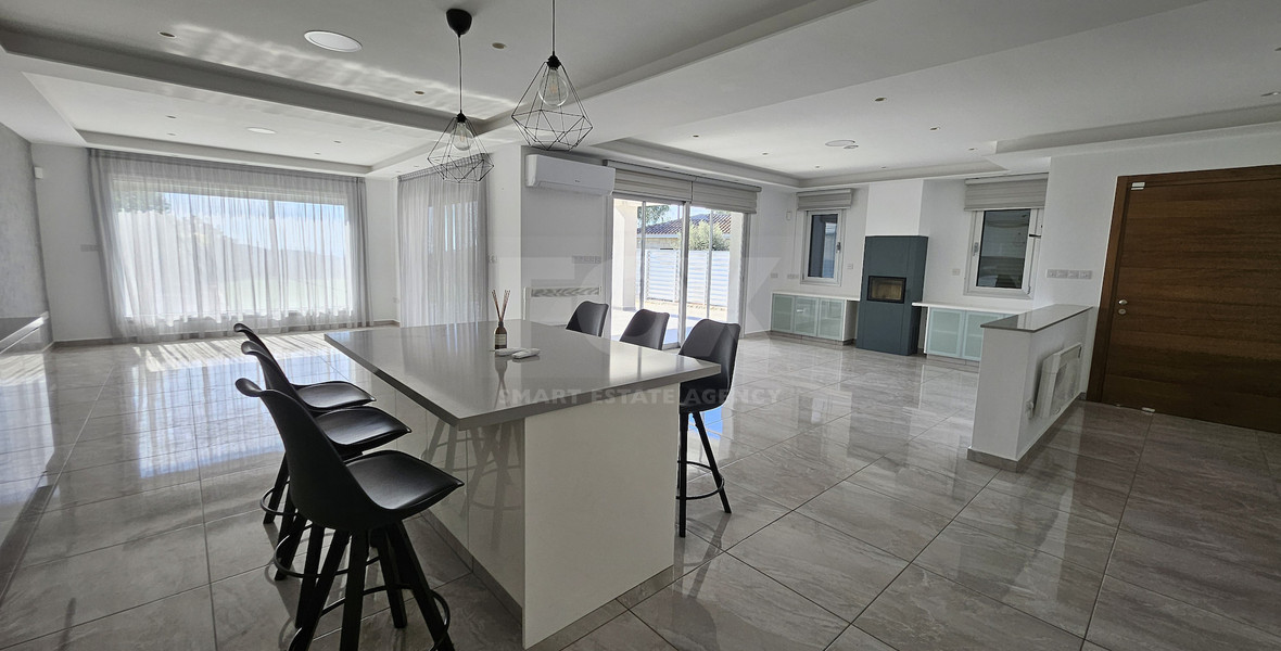 Spacious, optional furnished four bedroom detached bungalow