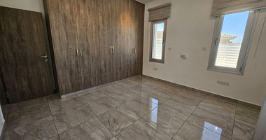 Spacious, optional furnished four bedroom detached bungalow