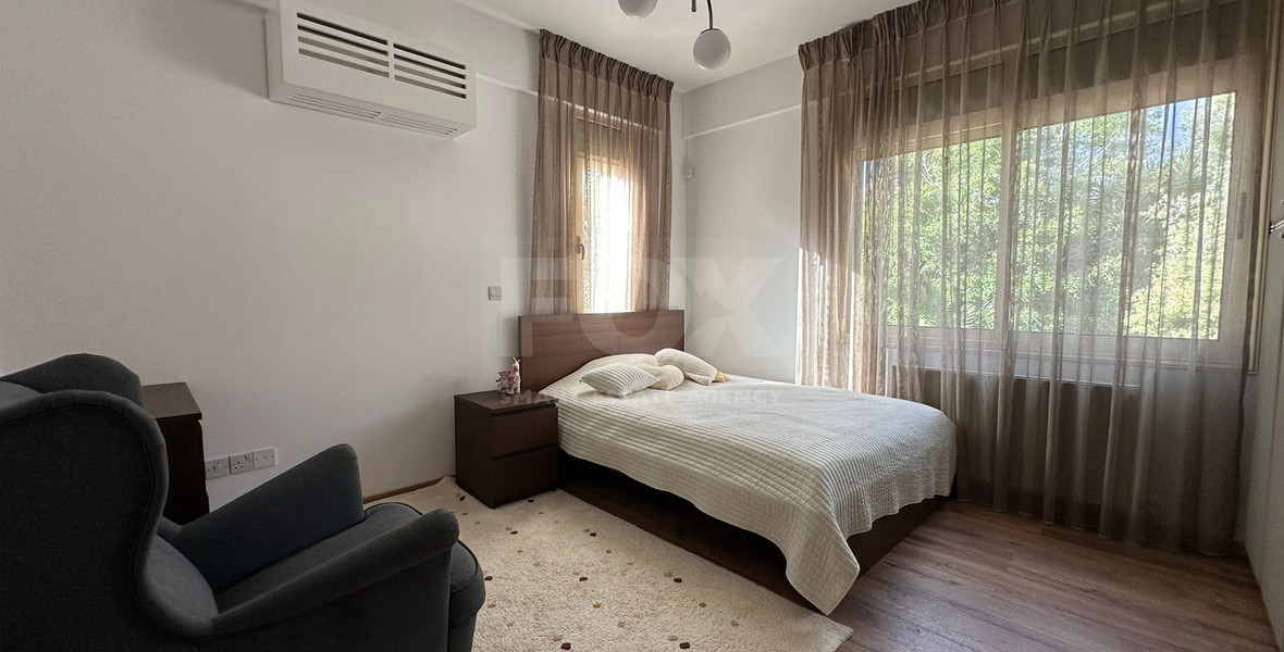 LUXURY FIVE-BEDROOM VILLA FOR RENT | PYRGOS TOURIST AREA