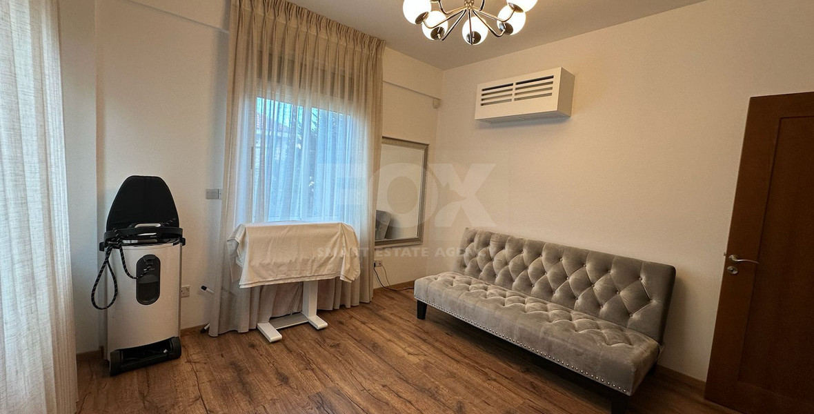 LUXURY FIVE-BEDROOM VILLA FOR RENT | PYRGOS TOURIST AREA