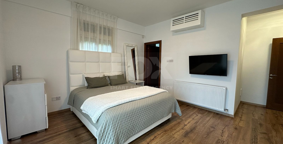 LUXURY FIVE-BEDROOM VILLA FOR RENT | PYRGOS TOURIST AREA