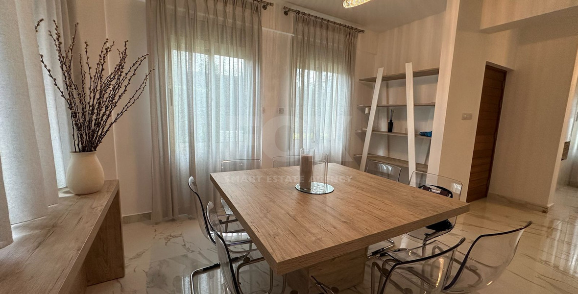 LUXURY FIVE-BEDROOM VILLA FOR RENT | PYRGOS TOURIST AREA