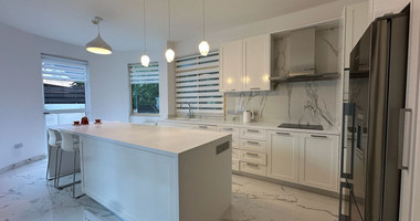 LUXURY FIVE-BEDROOM VILLA FOR RENT | PYRGOS TOURIST AREA