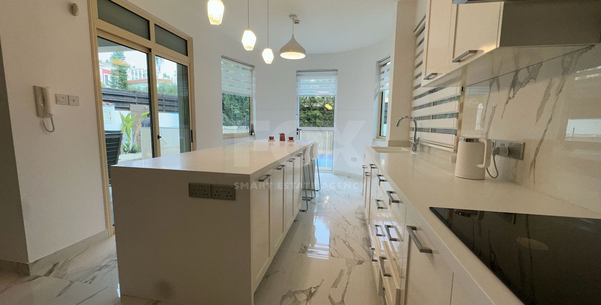 LUXURY FIVE-BEDROOM VILLA FOR RENT | PYRGOS TOURIST AREA