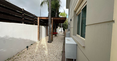 LUXURY FIVE-BEDROOM VILLA FOR RENT | PYRGOS TOURIST AREA