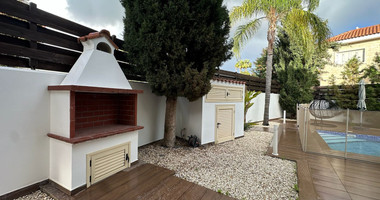 LUXURY FIVE-BEDROOM VILLA FOR RENT | PYRGOS TOURIST AREA
