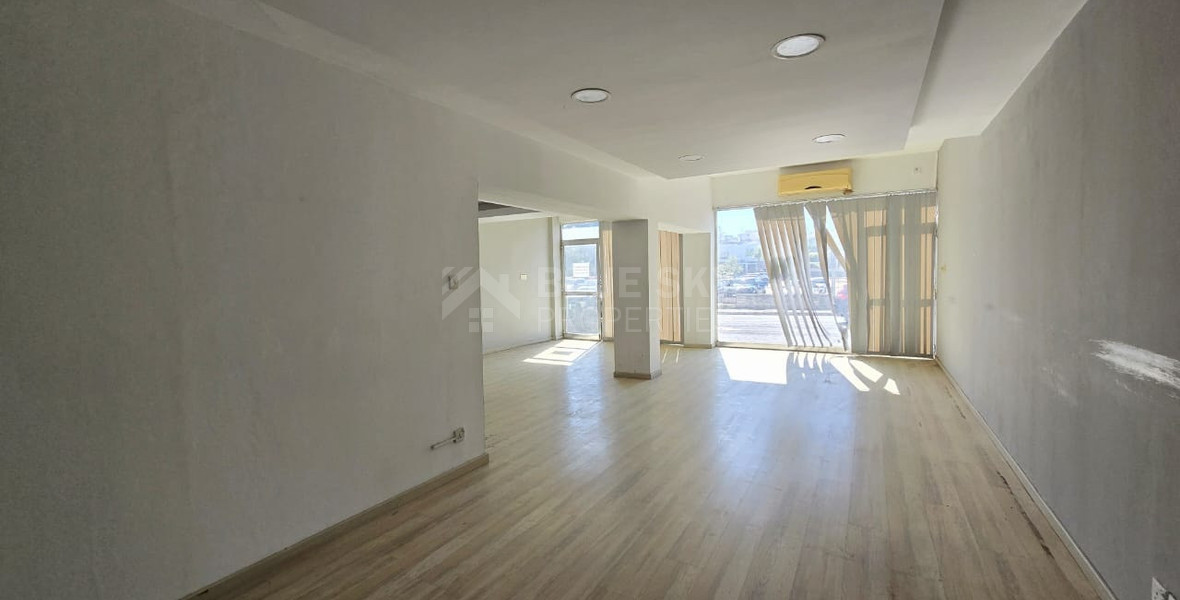 Shop for Rent on Makarios Avenue – Prime City Centre Location