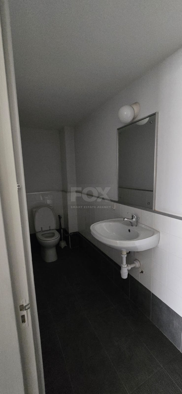 Shop for Rent on Makarios Avenue – 197 sqm Covered Area, 78 sqm Mezzanine
