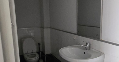 Shop for Rent on Makarios Avenue – 197 sqm Covered Area, 78 sqm Mezzanine