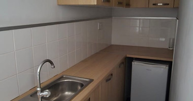 Shop for Rent on Makarios Avenue – 197 sqm Covered Area, 78 sqm Mezzanine
