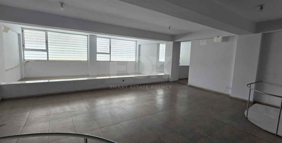 Shop for Rent on Makarios Avenue – 197 sqm Covered Area, 78 sqm Mezzanine