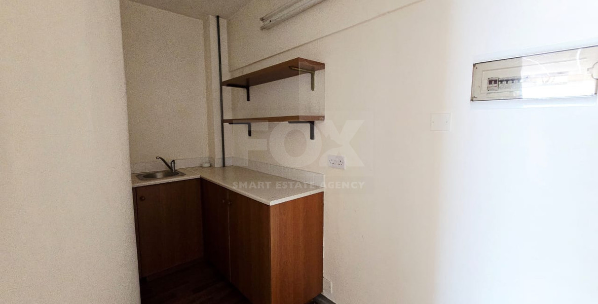 Excellent opportunity to rent a Shop in a prime location on Makarios Avenue, in the heart of the city centre