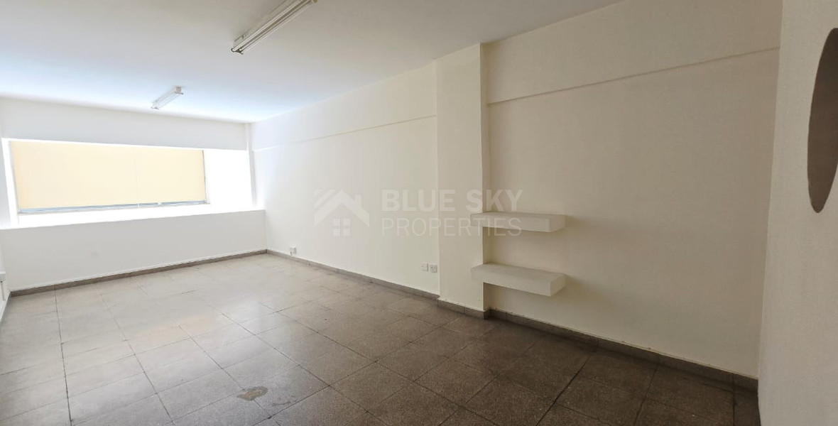 Excellent opportunity to rent a Shop in a prime location on Makarios Avenue, in the heart of the city centre