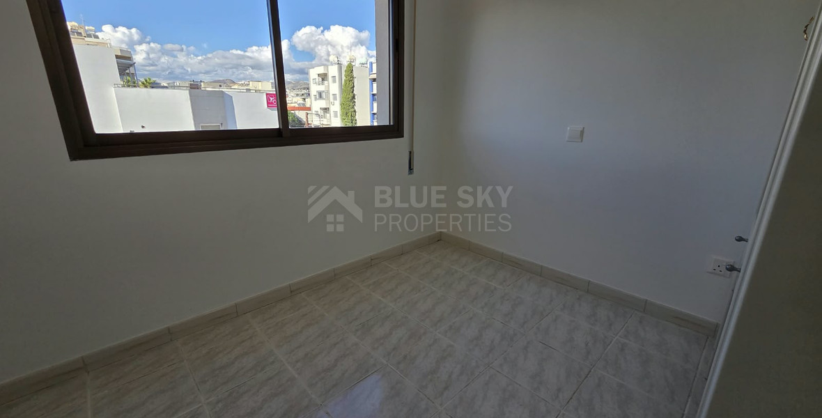 Three bedroom apartment for rent in Petrou N' Pavlou, Limassol