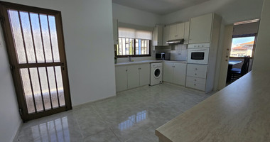Three bedroom apartment for rent in Petrou N' Pavlou, Limassol