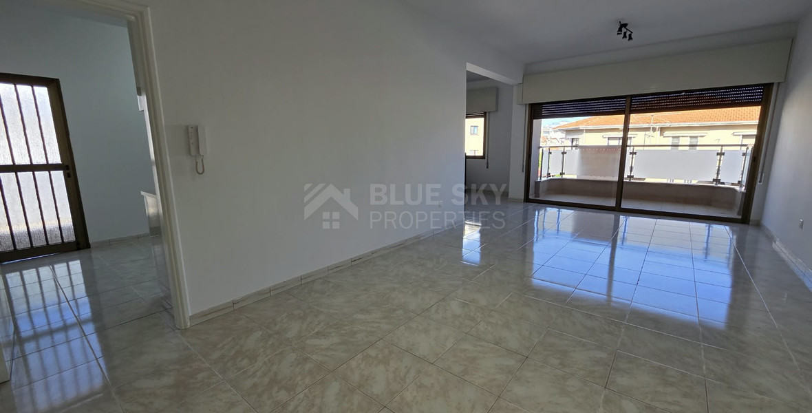 Three bedroom apartment for rent in Petrou N' Pavlou, Limassol