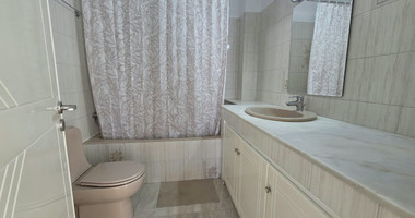Three bedroom apartment for rent in Petrou N' Pavlou, Limassol