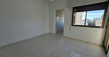 Three bedroom apartment for rent in Petrou N' Pavlou, Limassol
