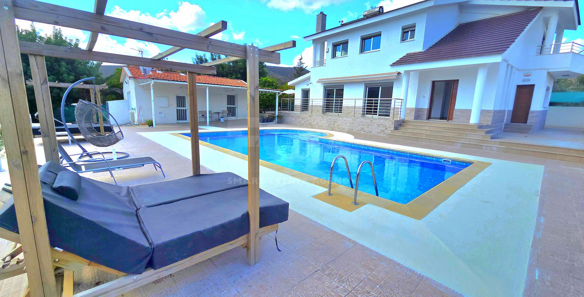 Private Five-Bedroom Villa with Separate Guest House, Swimming Pool and 2,400 m² Plot for Rent in Paramytha, Limassol, Near to the Heritage school