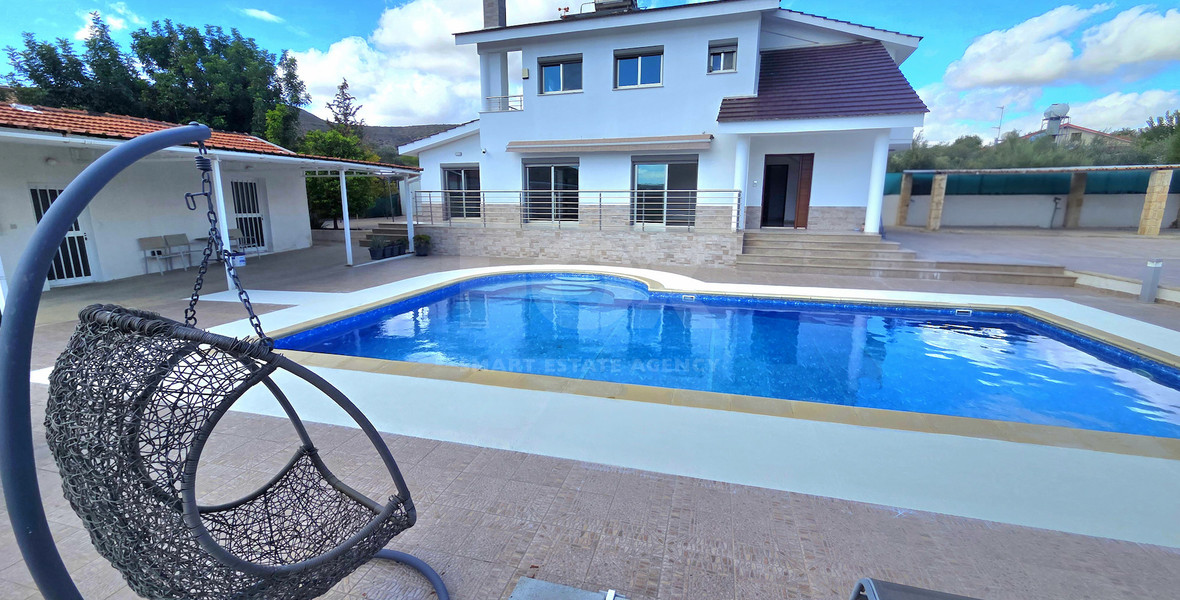 Private Five-Bedroom Villa with Separate Guest House, Swimming Pool and 2,400 m² Plot for Rent in Paramytha, Limassol, Near to the Heritage school