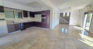 Private Five-Bedroom Villa with Separate Guest House, Swimming Pool and 2,400 m² Plot for Rent in Paramytha, Limassol, Near to the Heritage school