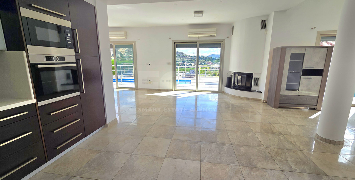 Private Five-Bedroom Villa with Separate Guest House, Swimming Pool and 2,400 m² Plot for Rent in Paramytha, Limassol, Near to the Heritage school