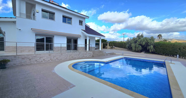 Private Five-Bedroom Villa with Separate Guest House, Swimming Pool and 2,400 m² Plot for Rent in Paramytha, Limassol, Near to the Heritage school