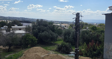 Spacious three-Bed Semi-Detached House in Tremithousa for Sale
