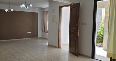 Spacious three-Bed Semi-Detached House in Tremithousa for Sale