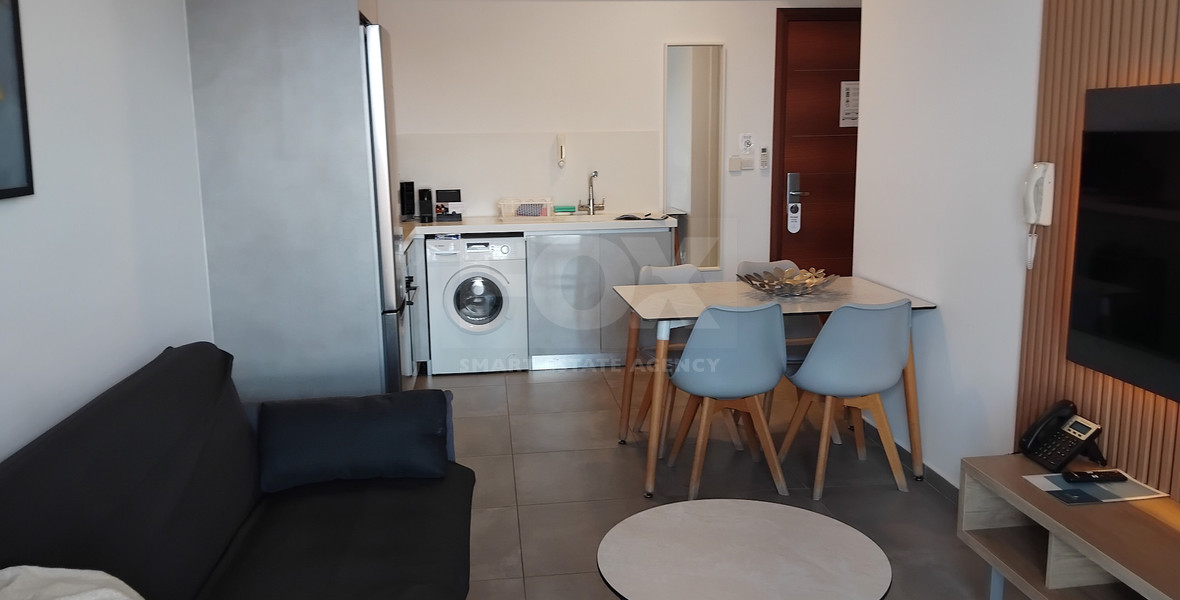Furnished One-Bed Apartment in Universal with Pool & Gym for sale