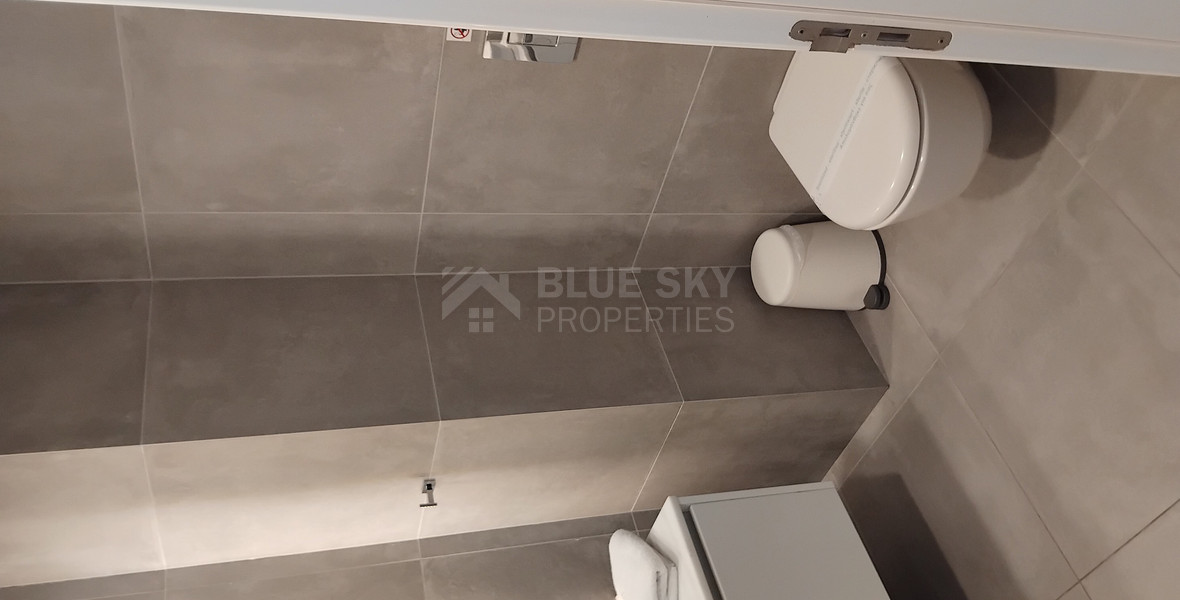 Furnished One-Bed Apartment in Universal with Pool & Gym for sale