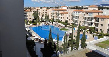 Furnished One-Bed Apartment in Universal with Pool & Gym for sale