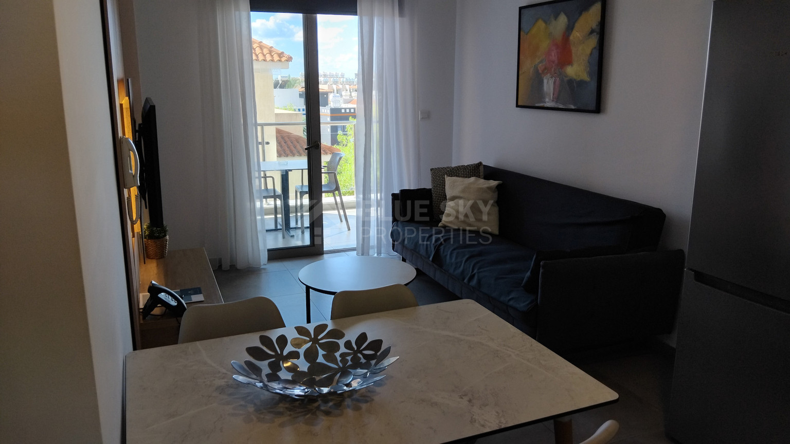 Furnished One-Bed Apartment in Universal with Pool & Gym for sale