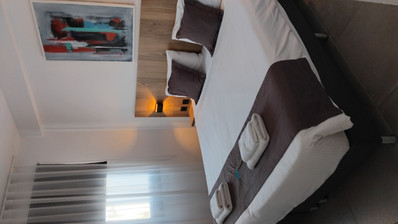Furnished One-Bed Apartment in Universal with Pool & Gym for sale