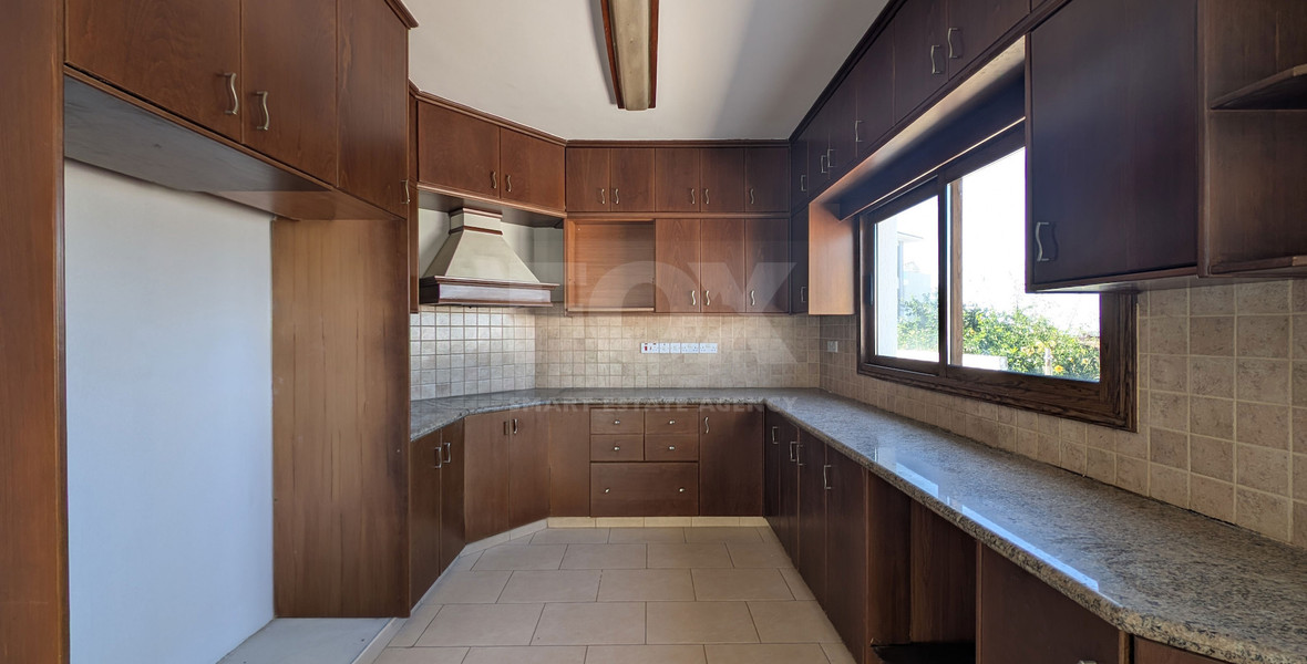 For Sale: 3-Bedroom Semi-Detached House in Agios Athanasios, Limassol