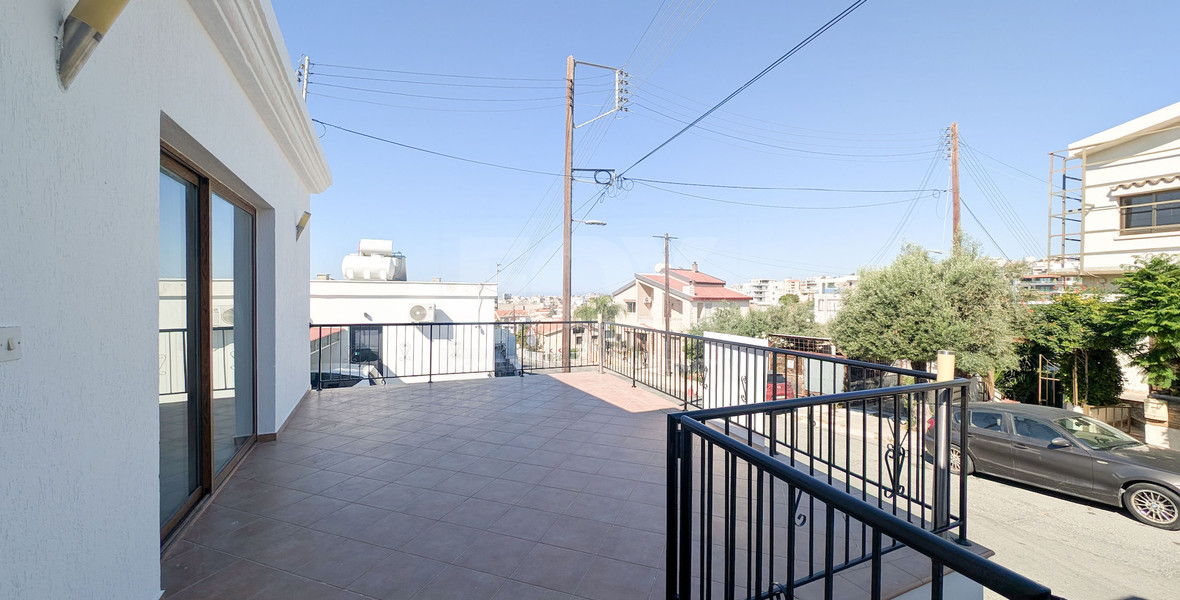 For Sale: 3-Bedroom Semi-Detached House in Agios Athanasios, Limassol