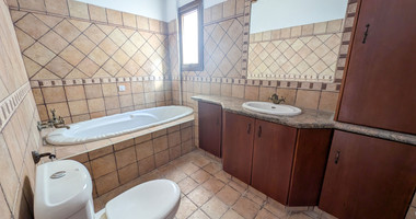 For Sale: 3-Bedroom Semi-Detached House in Agios Athanasios, Limassol