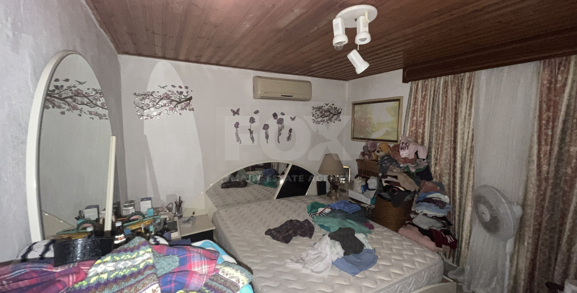 Spacious 3-Bedroom House Large Courtyard for Rent in Kolossi