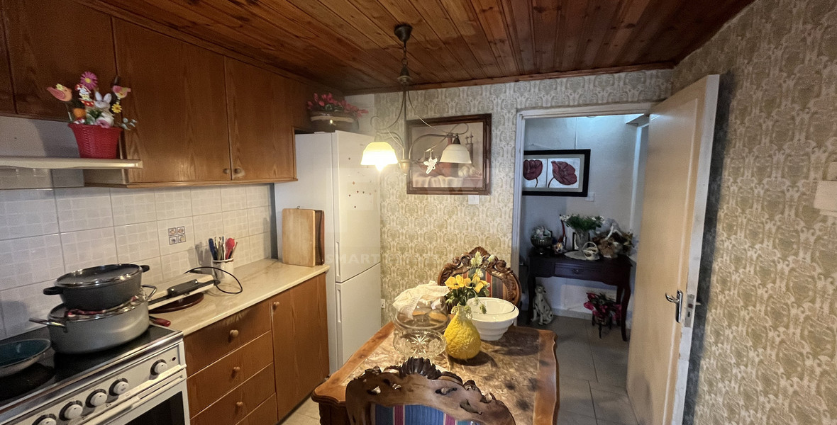 Spacious 3-Bedroom House Large Courtyard for Rent in Kolossi