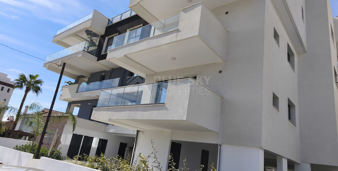 BRAND NEW ONE-BED Apartment in Zakaki
