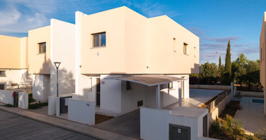 Modern 3-Bedroom Detached Villa with Sea Views , Geroskipou