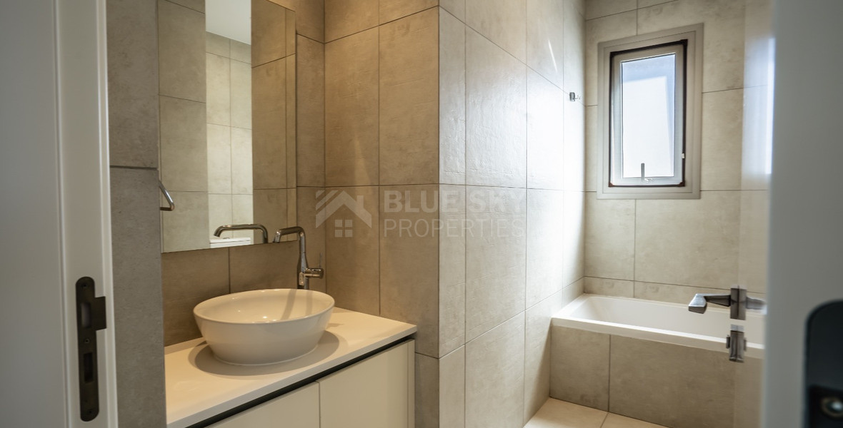 Modern 3-Bedroom Detached Villa with Sea Views , Geroskipou